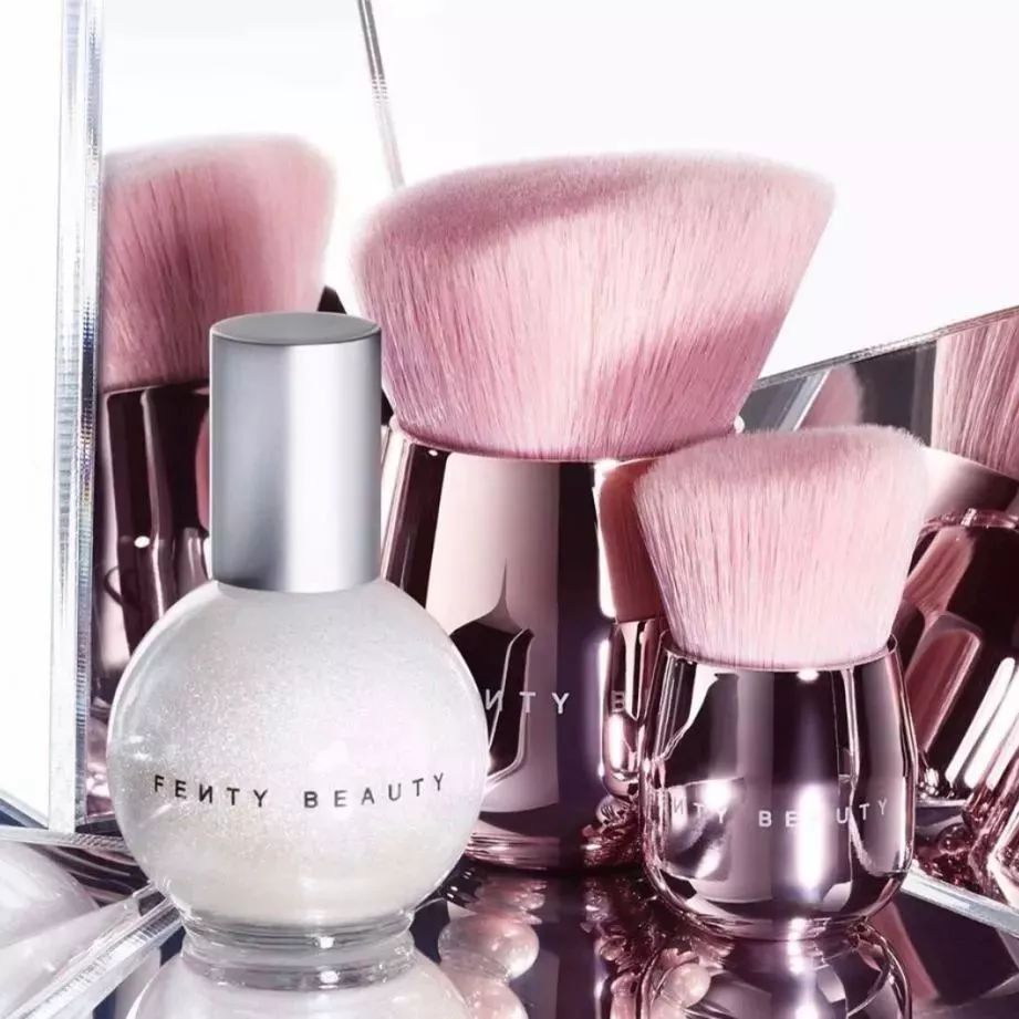 mac2019圣诞限定高光是什么,mac圣诞套装试色2019