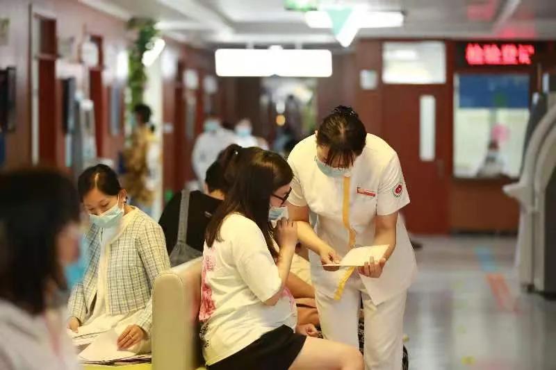 从妇幼保健院步行到火车站怎样走,去通州区妇幼保健院坐几路公交车