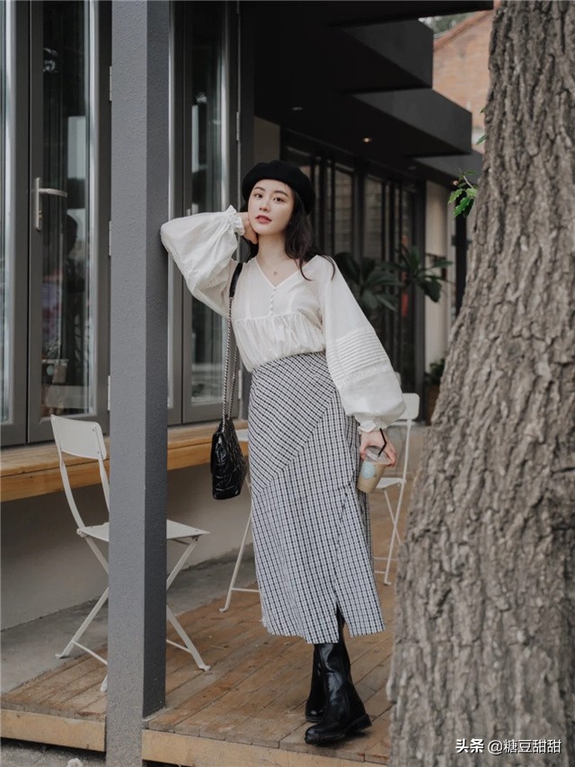 小个子穿搭不同版型的裙,小个子超长长款小黑裙穿搭