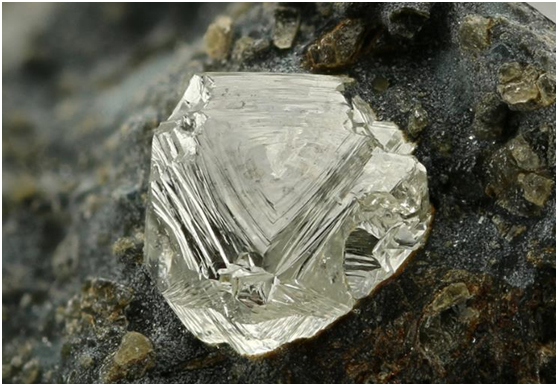 最真的假钻石,30年前的假钻石