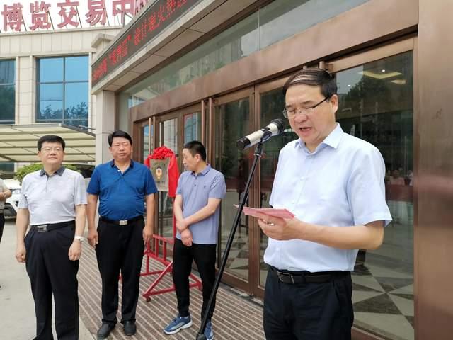 搭建履职平台架起服务群众“连心桥”—欧蓓莎委员工作室揭牌