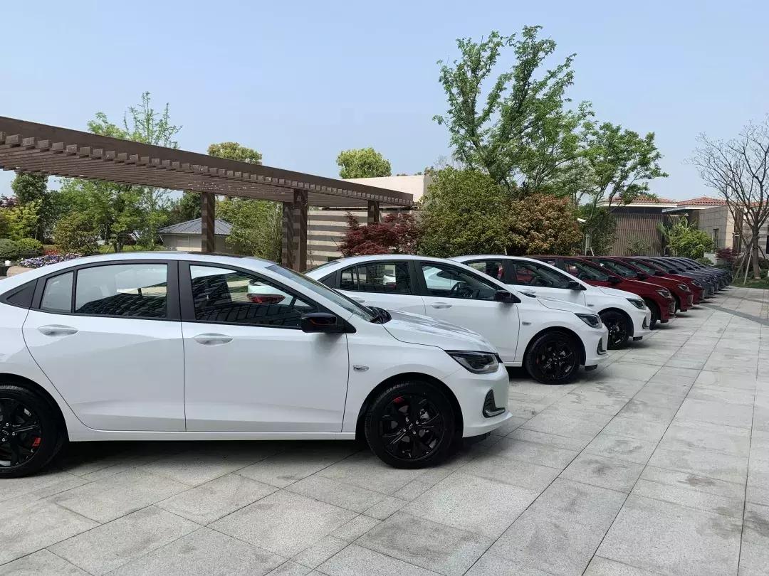 雪佛兰科沃兹320高配2018款试驾,雪佛兰科沃兹325t试驾