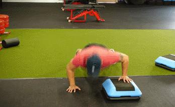 卧推从110到135kg训练方法,新手卧推怎么练进步最快