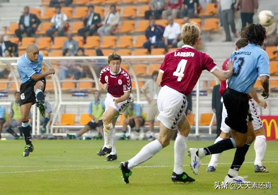 足球十大罕见射门方法,足球十大不可思议的远射