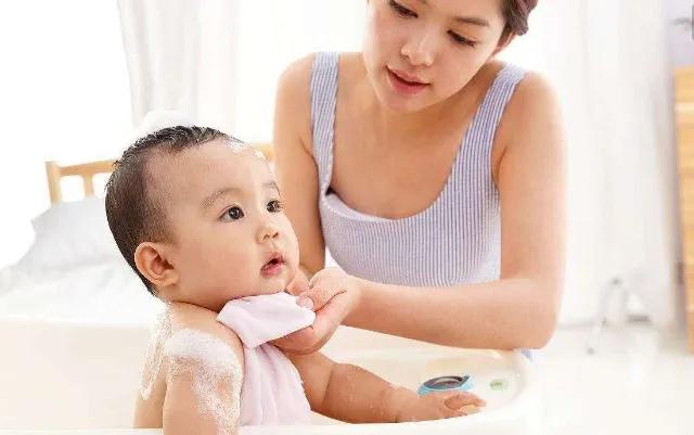 宝宝烧退了红疹消失是怎么回事,八个月宝宝烧退了出疹子了怎么办