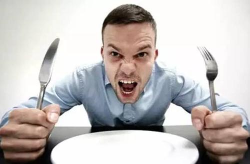 晚上总是口渴尿多是糖尿病吗,糖尿病人口渴总想喝水怎么办