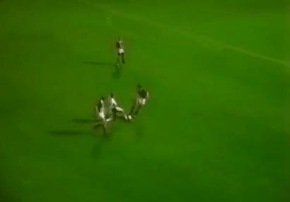 中国队连日本都踢不过了吗,中国队为何不打4231