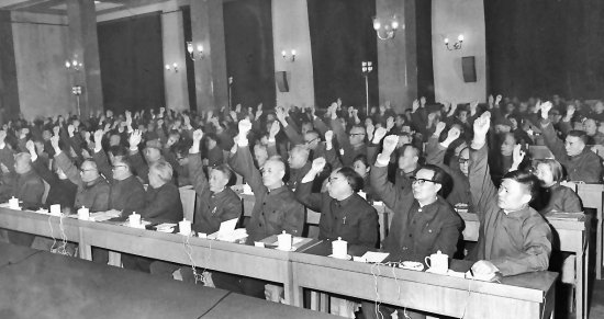 1985年发生了什么，邓公下令裁军百万，是什么原因导致的？