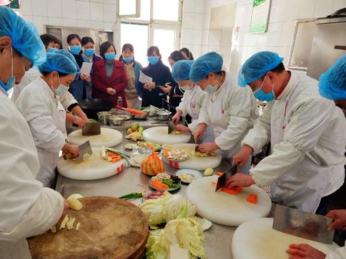 日韩幼儿园伙食,中日韩学生餐对比