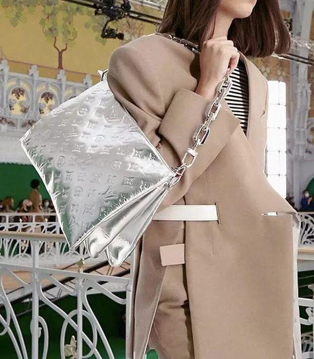 适合春天背的小众新款包推荐,春夏最值得入手的服装