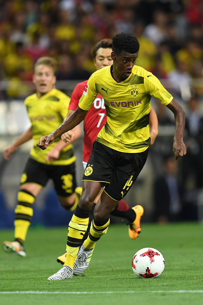 欧洲杯十球星之伊萨克-瑞典新星中锋伊布最佳接班人？