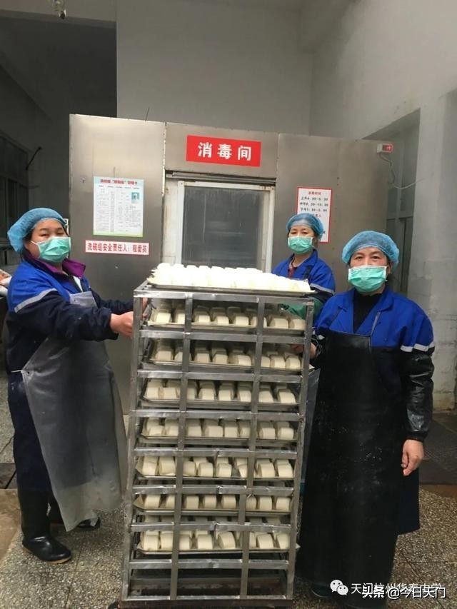 华泰后勤献爱心,暖心饭菜送一医——湖北天门华泰中学为市人民医院提供早中晚饭菜小记