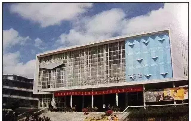 珠海是一座充满回忆的城市,珠海一个逐渐落寞的城市