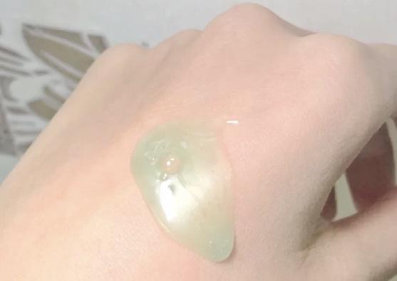 好羡慕吴千语，家里沐浴露很多，根据心情来挑选味道