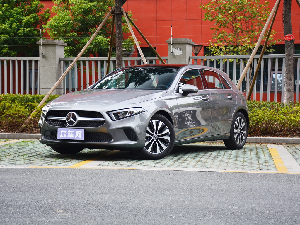 奔驰b级2022款有什么颜色,奔驰两厢a和b级车怎么选
