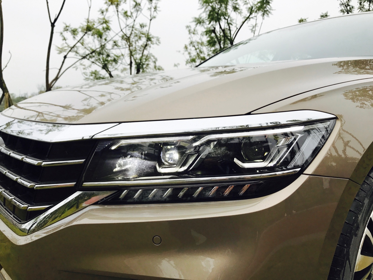 大众帕萨特380豪华版驾驶体验,大众帕萨特380豪华版驾驶感受