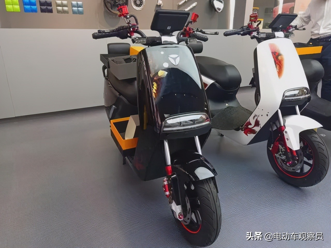 雅迪新款中置电机电动车,雅迪中置轴电机