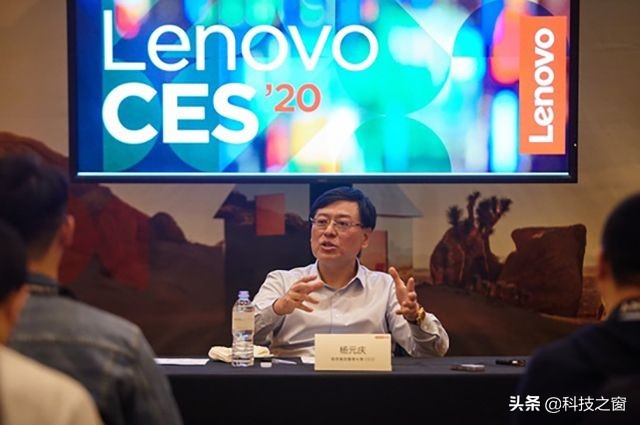 联想折叠机杨元庆,杨元庆联想手机有信心打翻身战