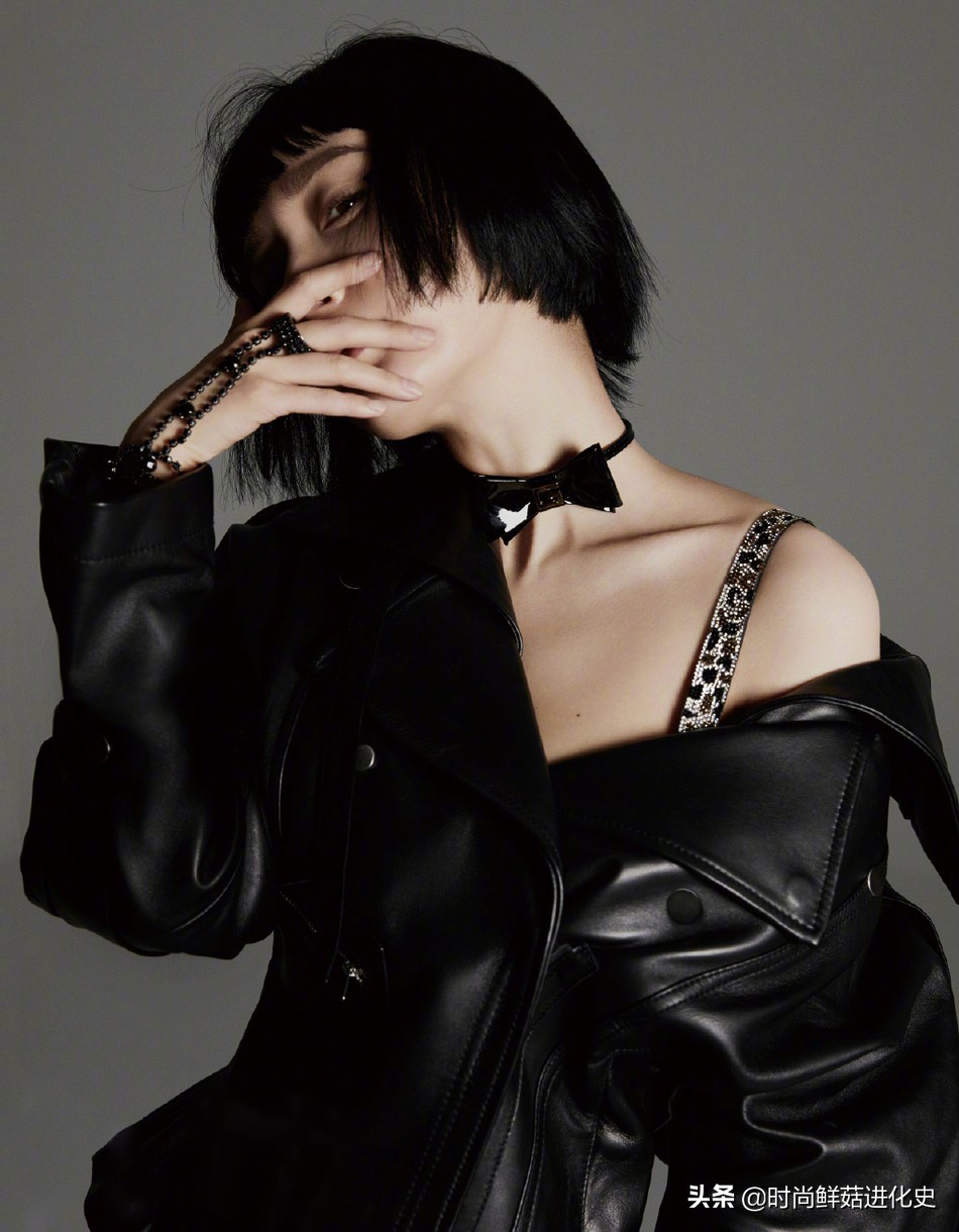 杨幂最新封面短发,今年杨幂时尚芭莎的红毯