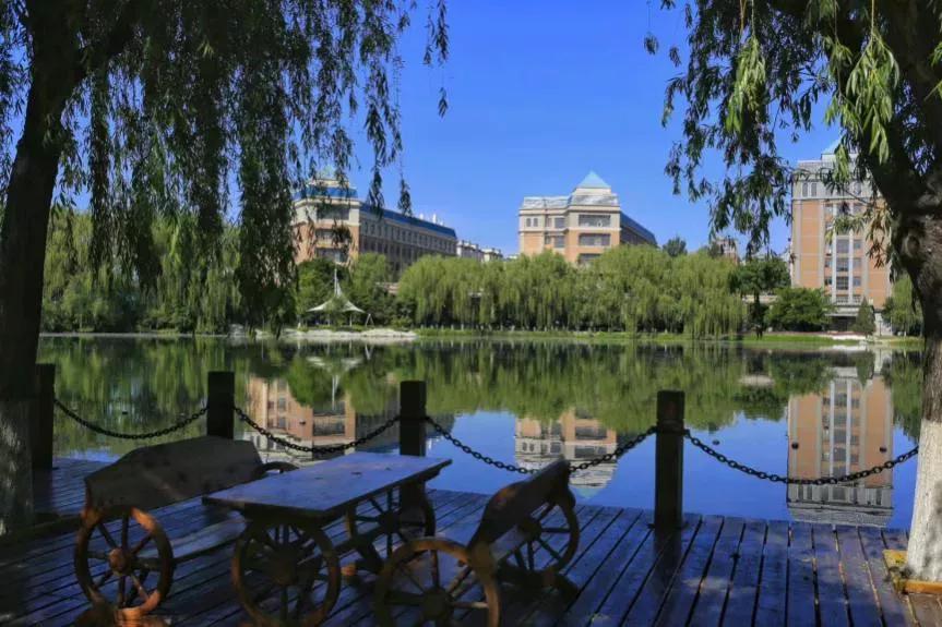 辽宁省普通高等院校(二十二)渤海大学