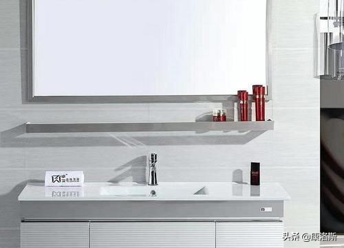 浴室柜材质橡木和太空铝的哪种好,卫生间干区浴室柜用什么材质柜子