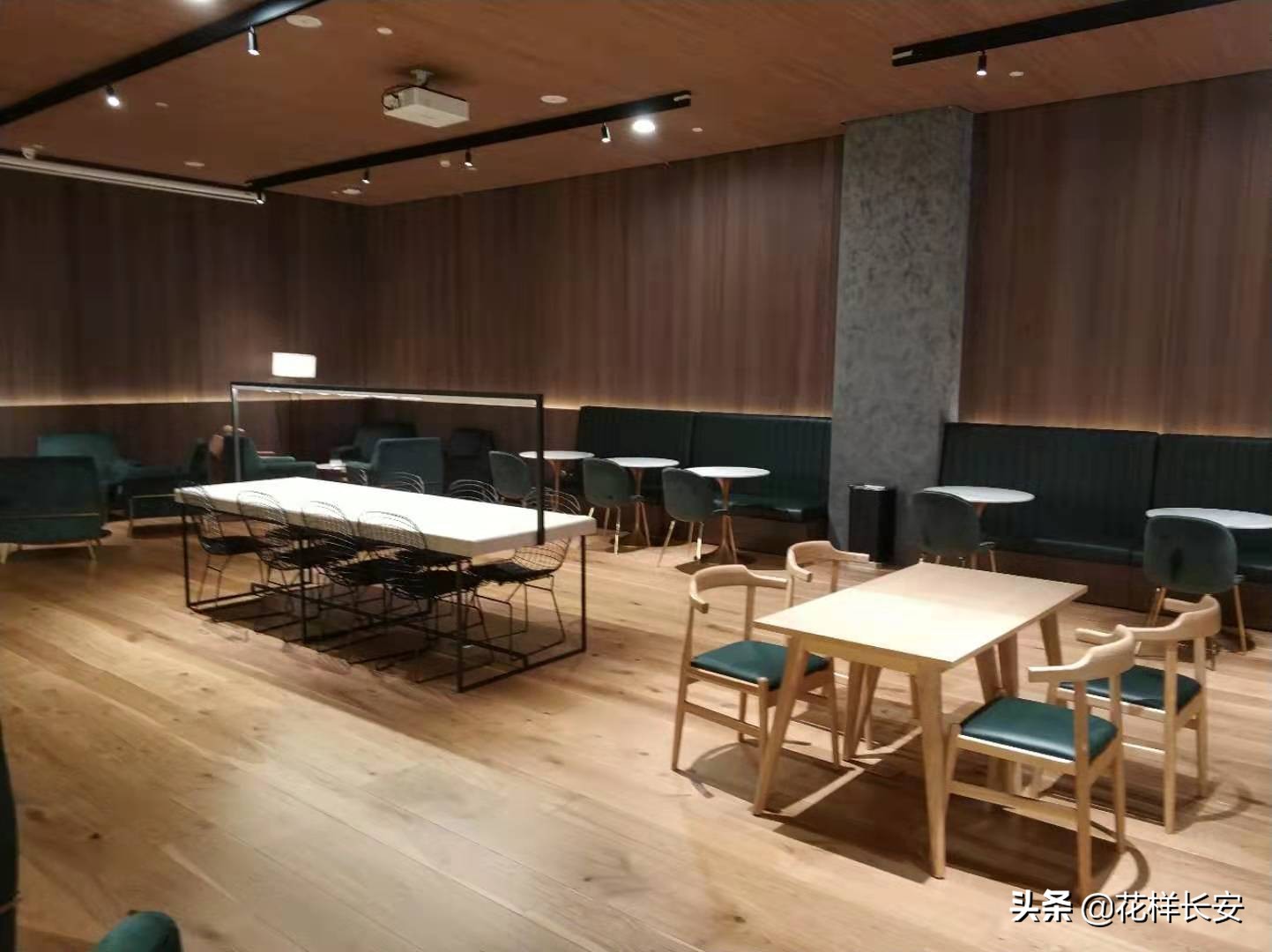 亲测西郊最大书城座位忒别多贼适合看书