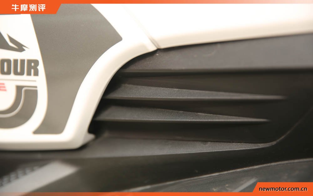 油箱17升续航可达400公里,最佳国产踏板摩旅车