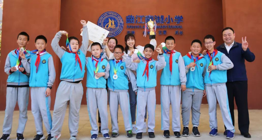 第二届校园足球赛拉开帷幕,曲江新区首届校园足球联赛