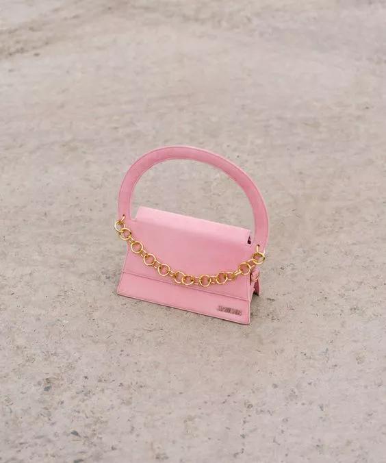 女孩子需不需要一个贵的包,女人一般买什么价位的包