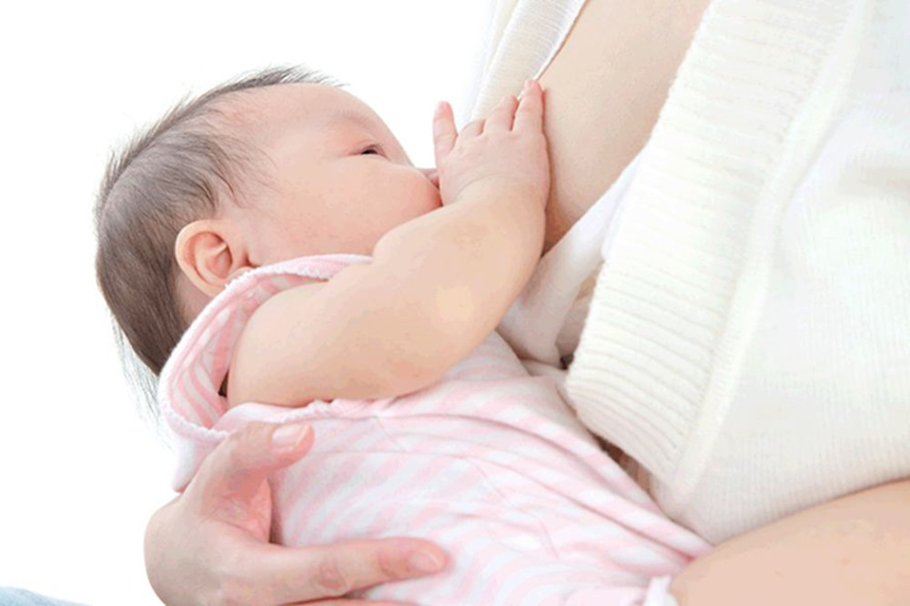 母乳太多了怎么办？“犒劳”丈夫合适吗？看看过来人的做法