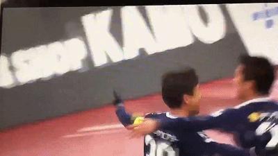 日乙首轮爆冷！门将愚蠢失误+半场狂进7球，鹿儿岛4-3掀翻德岛！