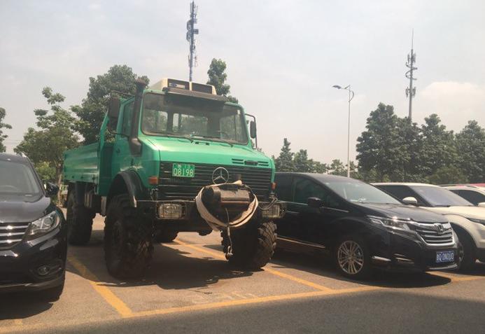 乌尼莫克拖拉机,奔驰乌尼莫克农用拖拉机