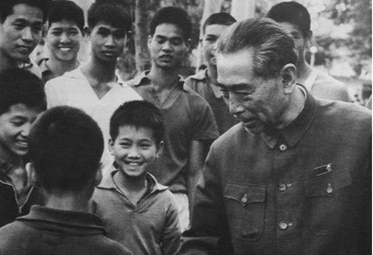 伟人足球情结:毛*东泽**踢门将,陈毅踢中锋,贺龙打造亚洲足球劲旅