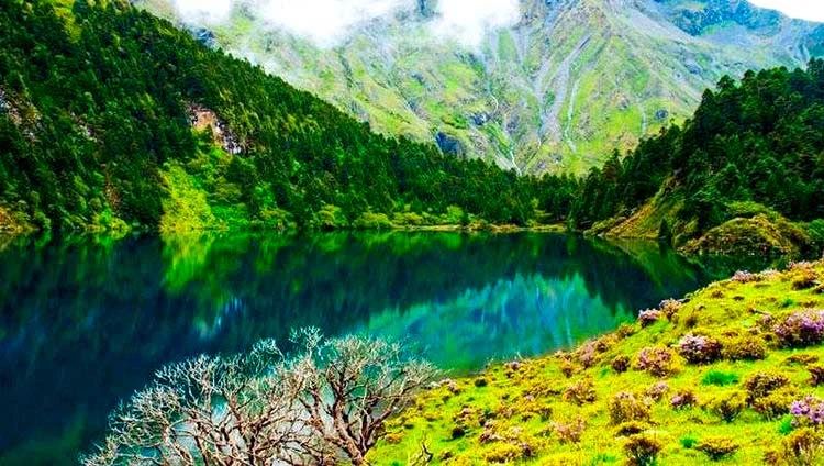 甘孜稻城亚丁景区圣水门优惠,甘孜免门票景点到什么时候