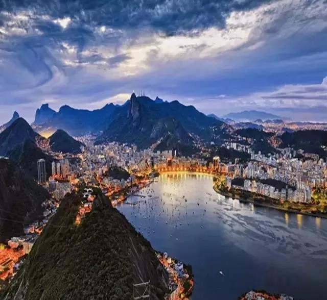 宸磋タ瓒崇悆鏃呮父,宸磋タ妗戝反娴锋哗鏀荤暐