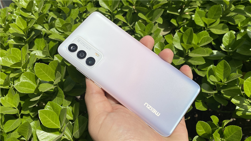 魅族18小屏旗舰,魅族18是小屏幕手机吗