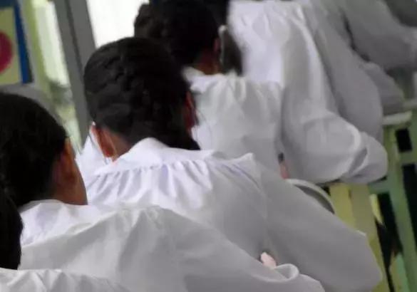 送寄宿学校对孩子有什么影响,孩子上寄宿学校和孩子讲点什么