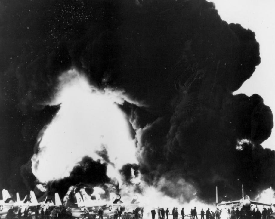 美军航母损管,神级损伤是什么造成的