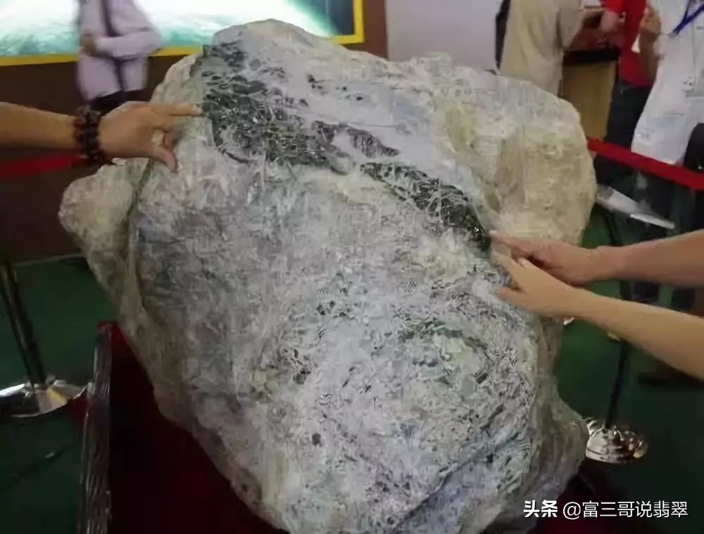 翡翠原石八大场口的原石图片,不懂这些千万别玩翡翠原石