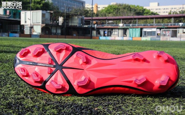 鑰愬厠phantomvenomag,nikehypervenomphantom娴嬭瘎