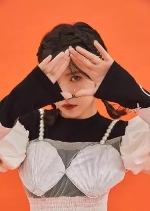 火箭少女正面照,火箭少女年轻照片