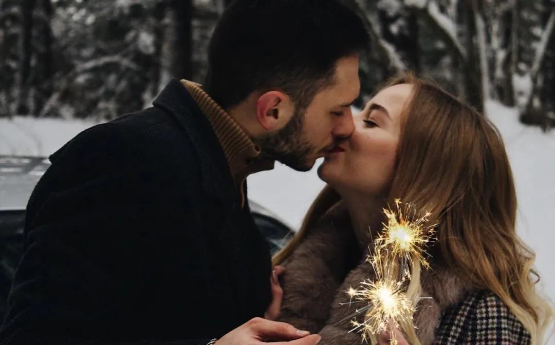 我花了500块钱打车去找男朋友，不为别的，就是想他了