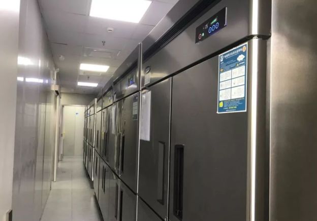 加盟商亏损2个亿，饿了么未来餐厅遭“围堵”｜餐见