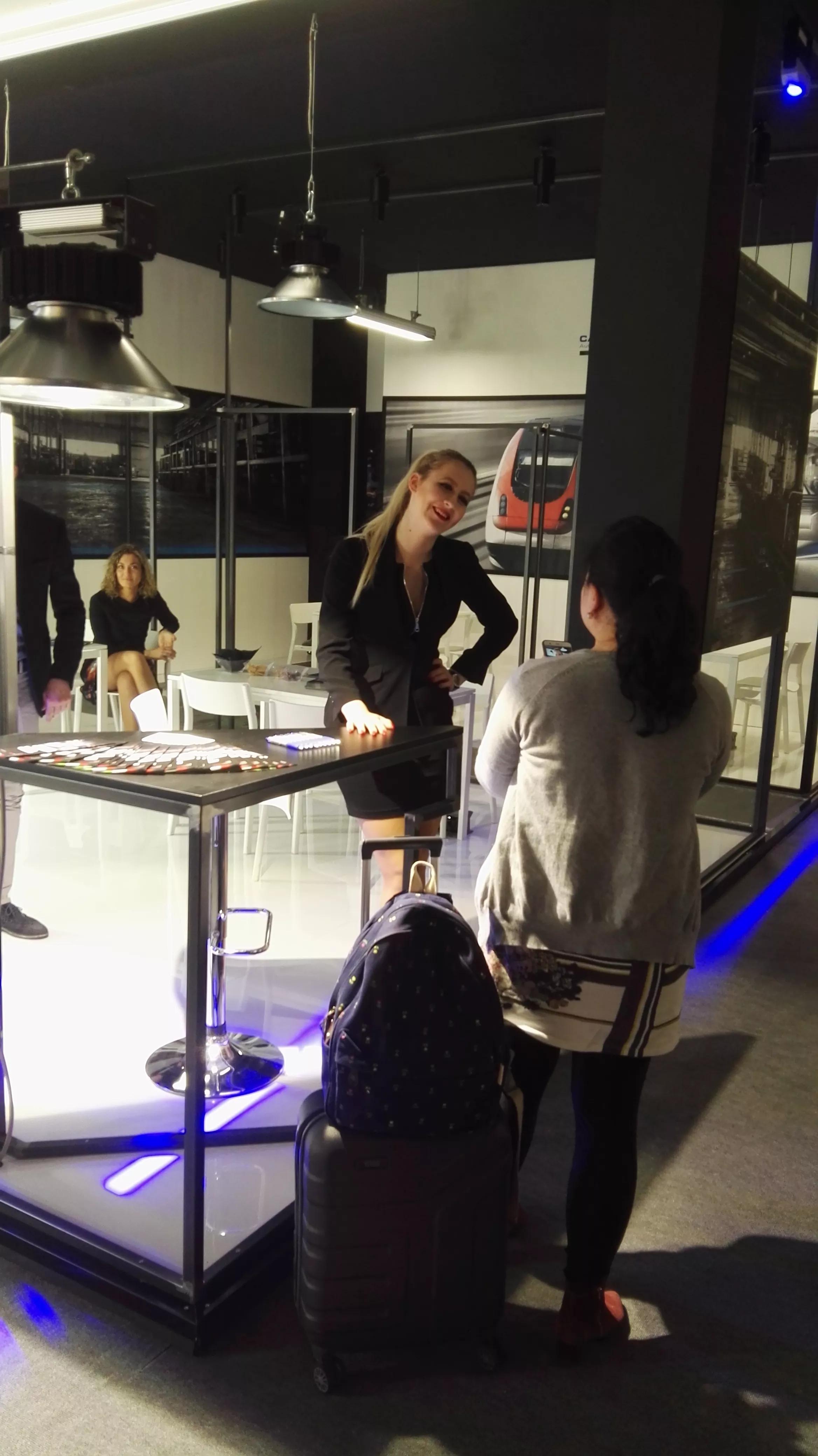 顶尖的业务员,外贸业务员和产品经理哪个好