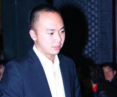 李宗瑞的老爹李岳苍，荒唐情史一点不比儿子差