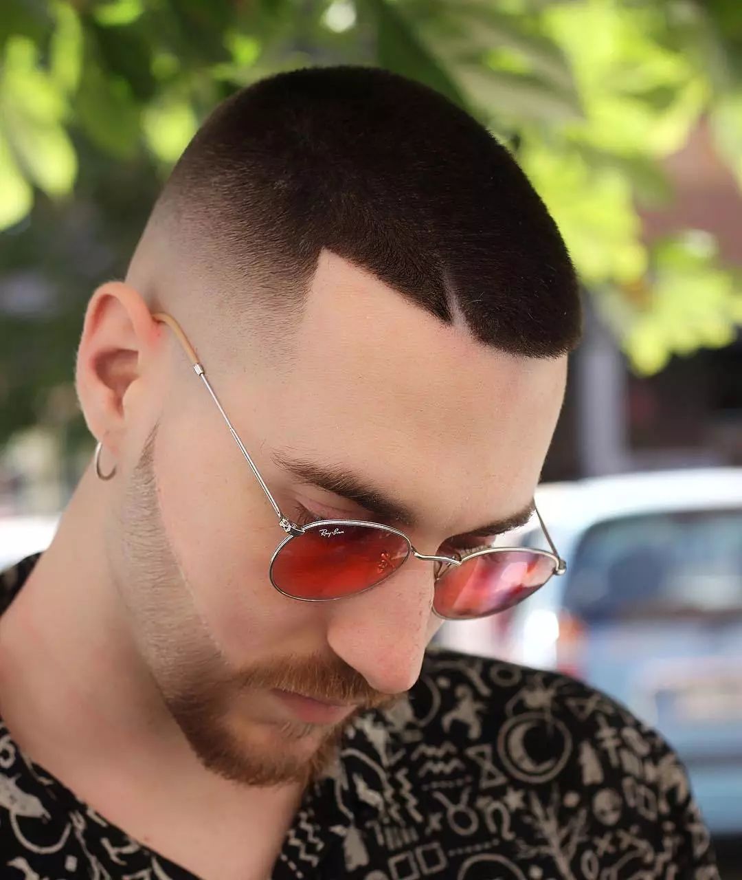 男发两侧不露头皮修剪技巧,男生发尾干枯分叉怎么剪