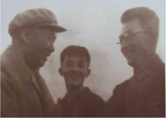 开国元勋的足球情结：毛*东泽**曾当过守门员，贺龙一怒之下解散国足