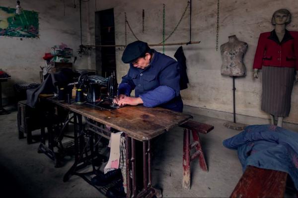 三十六行的具体职业,农村裁缝吃香吗