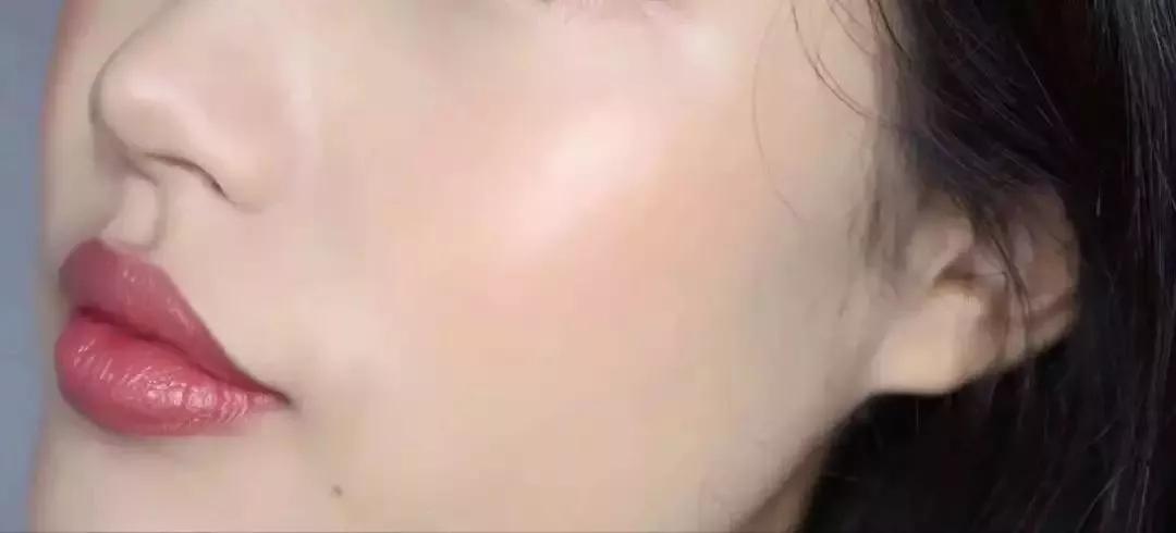 毛戈平的气垫好还是粉霜好,十大公认好用的气垫毛戈平