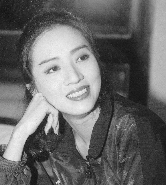 香港影坛风华绝代的美女,经典的香港电影女明星名字